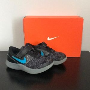 Nike Flex contact boys size 9